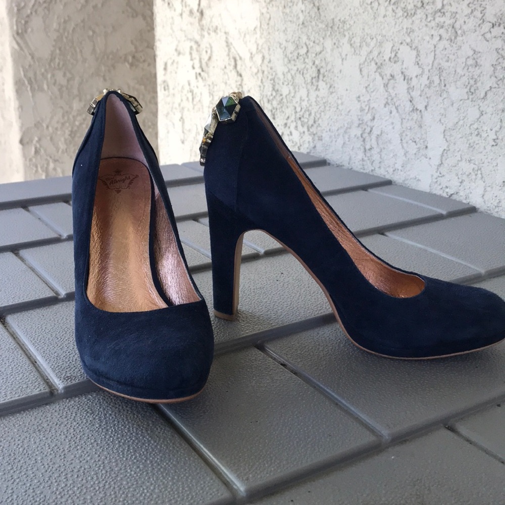 Miss Albright Beautiful Vintage Navy Suede heels